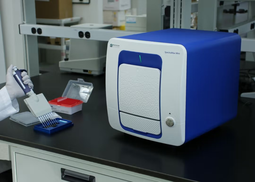 SpectraMax Mini Multi-Mode Microplate Reader